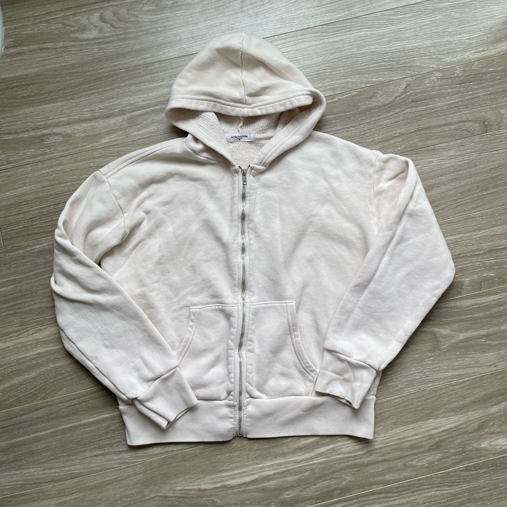 Perfectwhitetee Women’s Cream Zip-up Hoodie Sz M EUC 100% Cotton - Picture 2 of 8